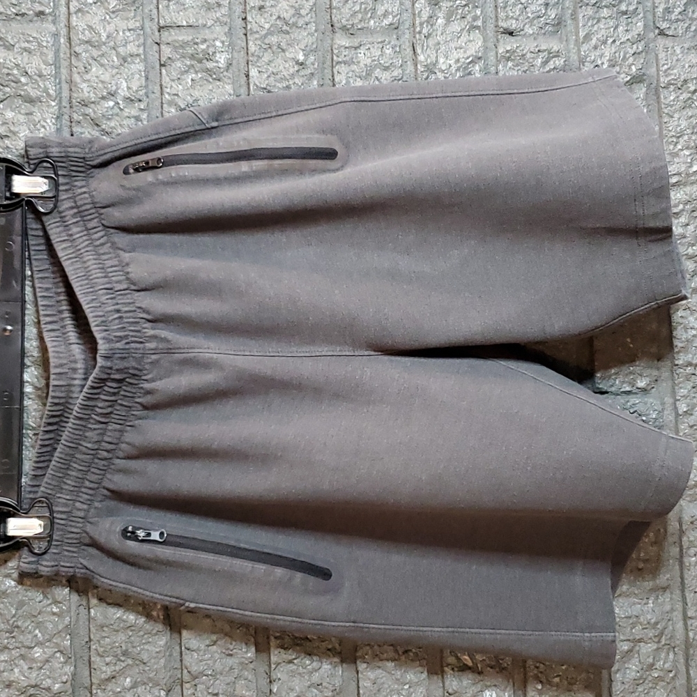 Old Navy- Drawstring casual shorts